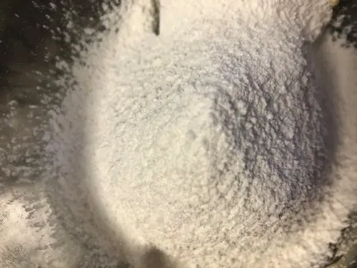 matcha buttercream frosting sugar